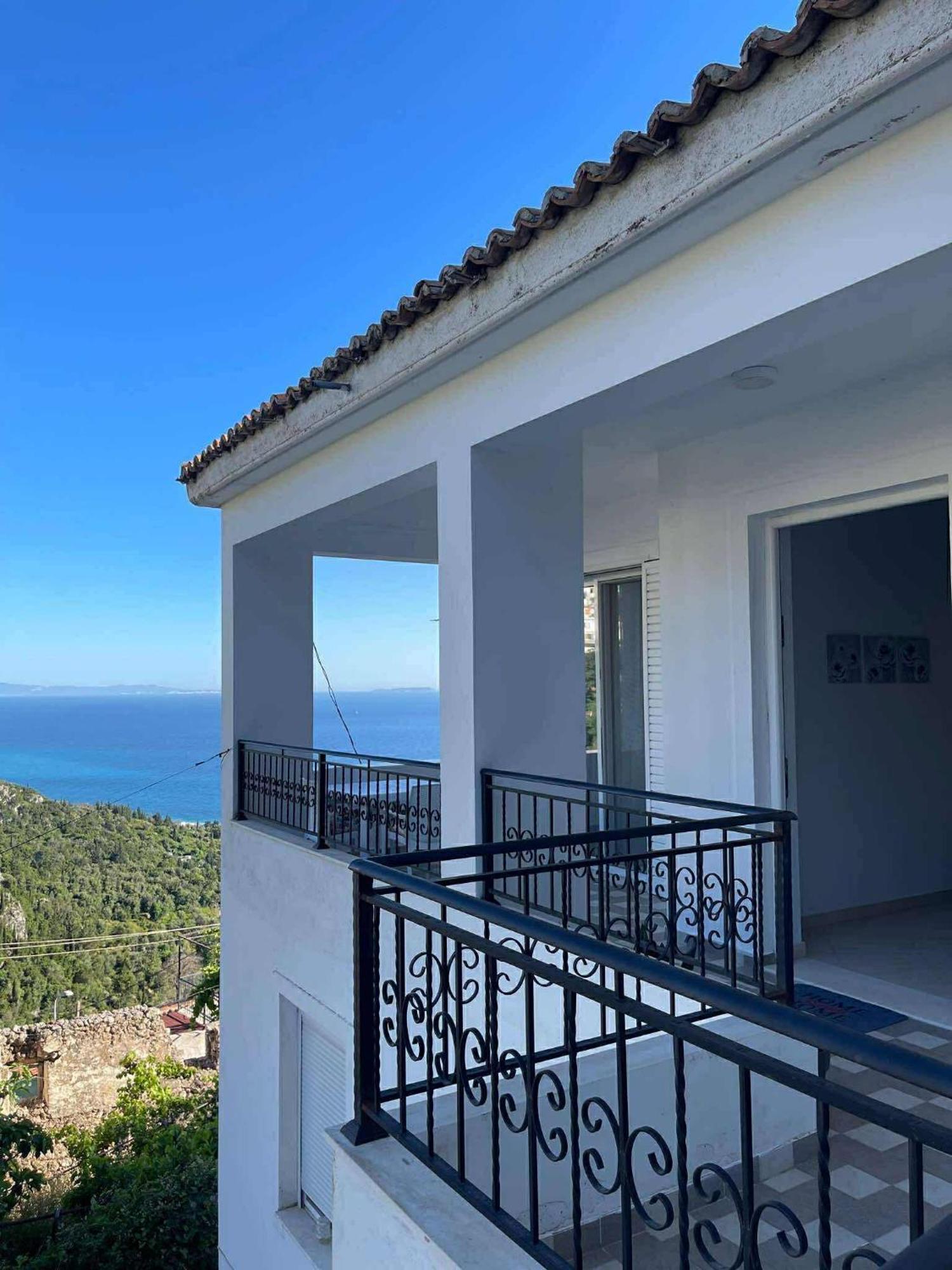 Thanasis's House Dhërmi